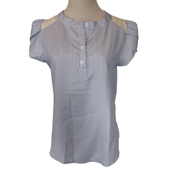 NEW NWT Blue & White Stripe Button Down Blouse Lace Detail Short Sleeve Top - Picture 2 of 7